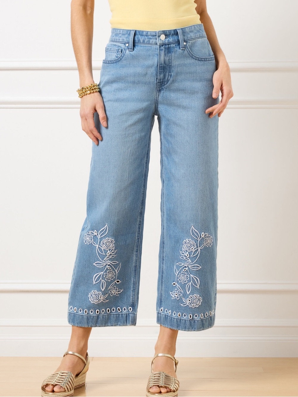 Talbots High Waist Wide Leg  Crop Embroidered Jeans Lacey Wash Size 8 Boho